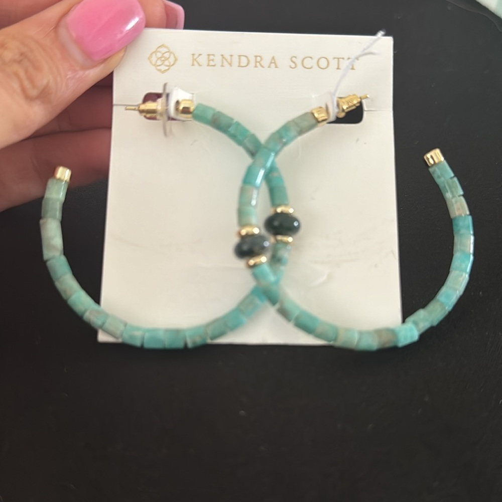 Kendra Scott Insley Gold Hoop Earrings In Teal Amazonite, BRAND NEW, $98 - Picture 4 of 5